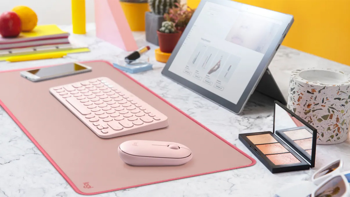 Lót chuột Logitech Desk Mat Studio Series Hồng