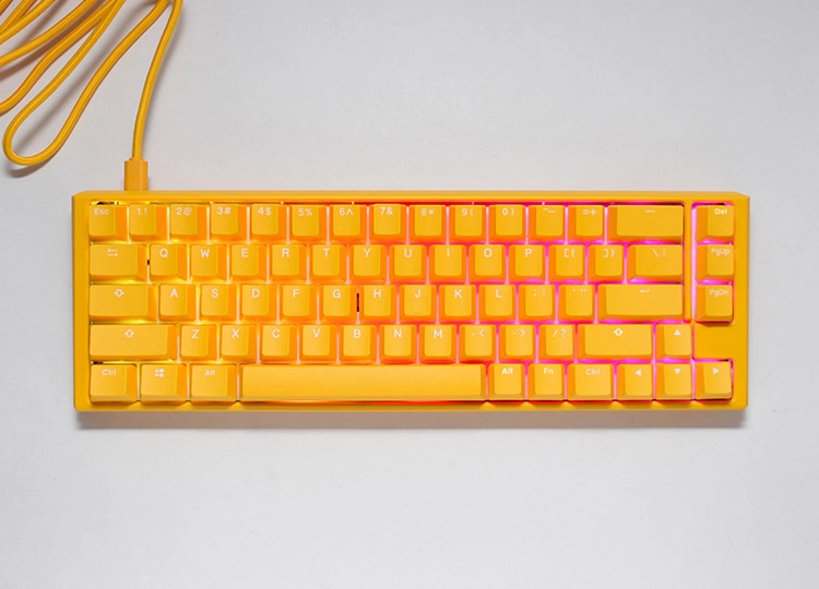 Bàn phím cơ Ducky One 3 Yellow SF RGB giá rẻ tại Nguyễn Vũ Store