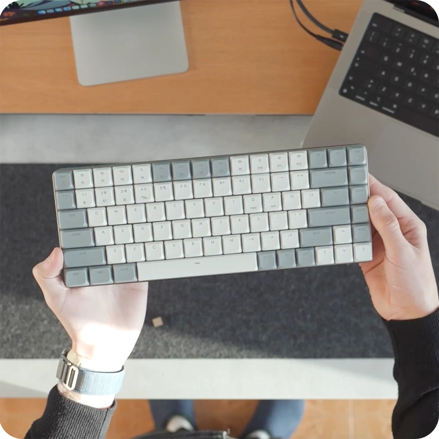 Bàn Phím Cơ Satechi Slim SM1 Mechanical Backlit Bluetooth Keyboard