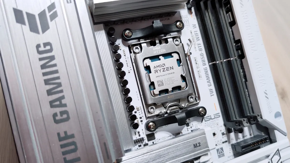 AMD Ryzen X3D thế hệ mới chính thức lộ diện: Hiệu năng vượt xa mong đợi?