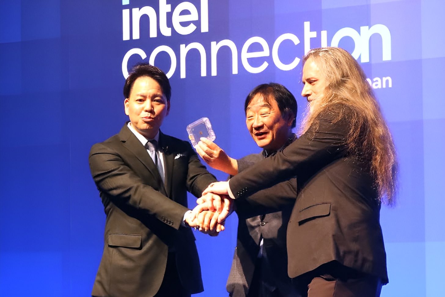 ZAM – nước đi táo bạo của Intel và SoftBank trong cuộc chiến bộ nhớ cho kỷ nguyên AI